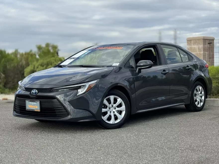 2024 Toyota Corolla Hybrid LE photo 1
