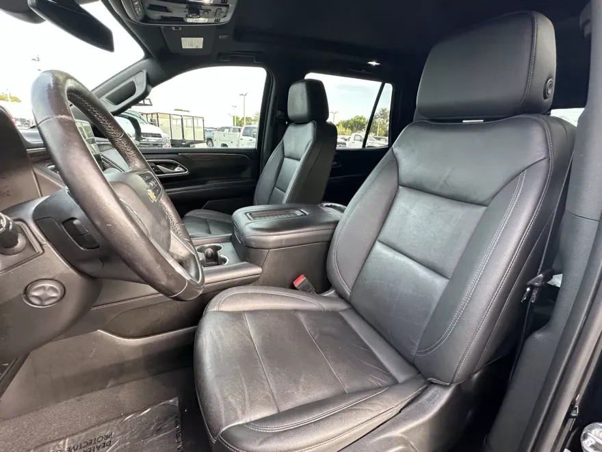 2022 Chevrolet Tahoe LT photo 1
