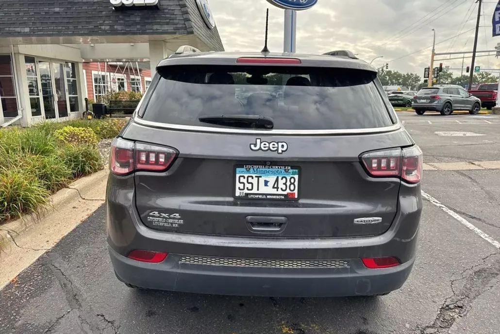 2018 Jeep Compass Latitude photo 1