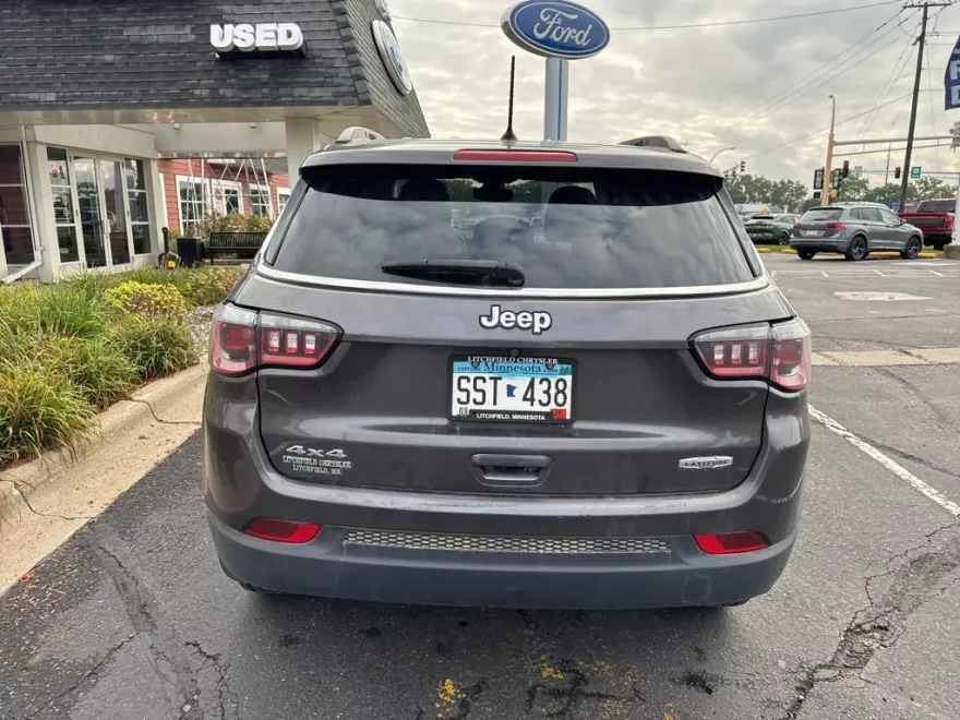 2018 Jeep Compass Latitude photo 1