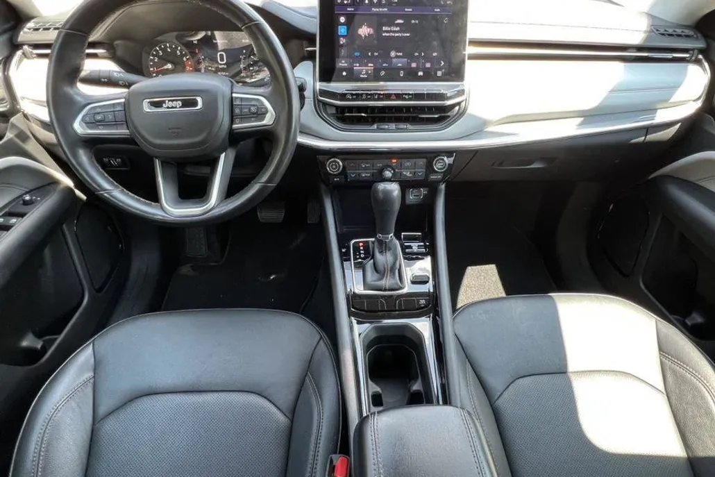 2022 Jeep Compass Limited photo 1