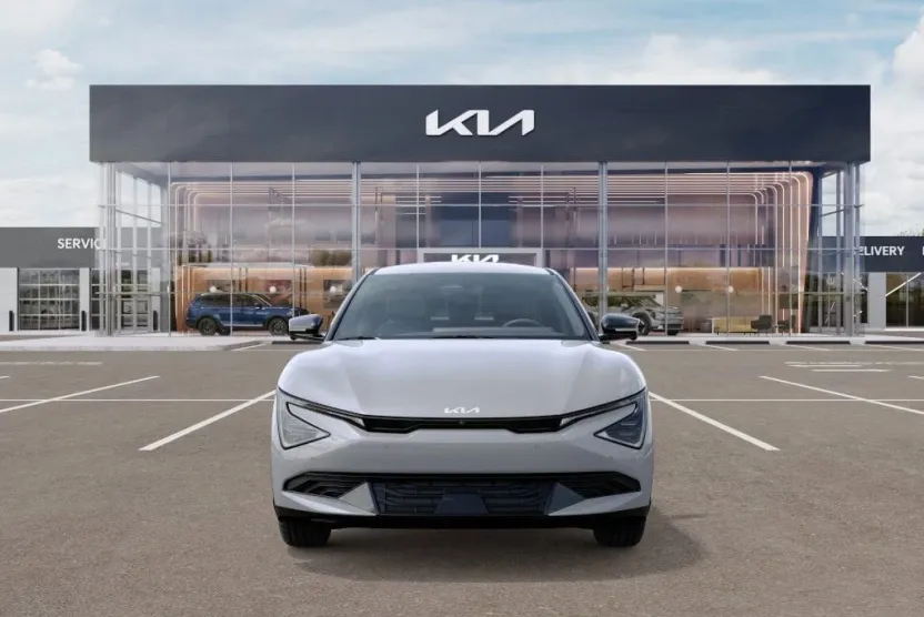 2025 Kia EV6 Wind photo 1