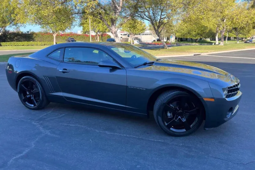 2010 Chevrolet Camaro Coupe 2LT photo 1