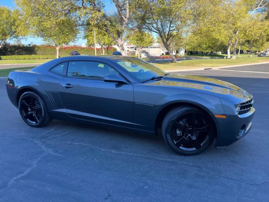 2010 Chevrolet Camaro Coupe 2LT photo 1