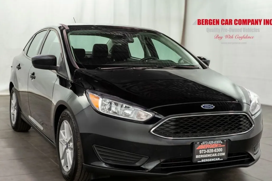 2018 Ford Focus SE photo 1