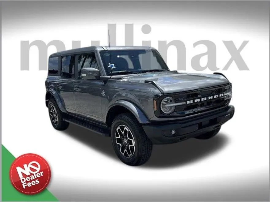 2023 Ford Bronco Outer Banks photo 1
