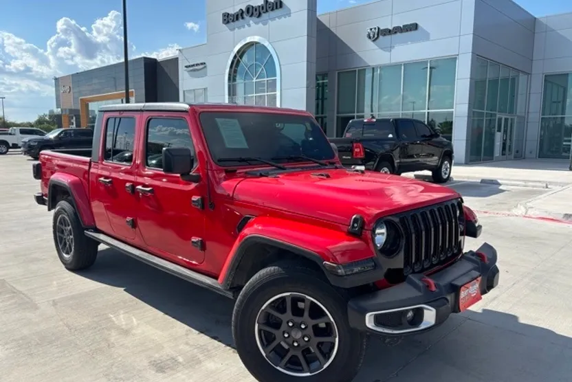 2023 Jeep Gladiator Overland photo 1
