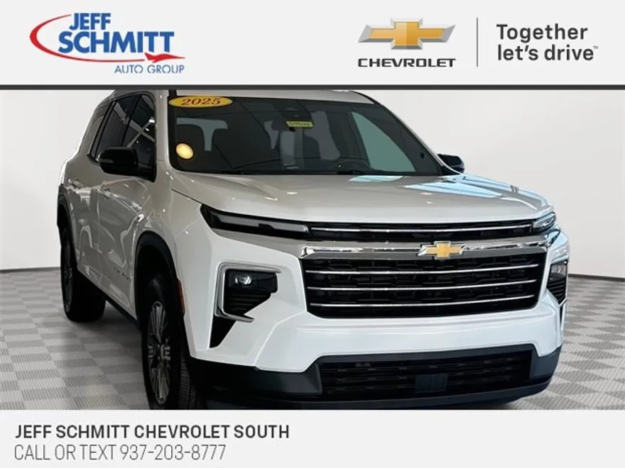 2025 Chevrolet Traverse photo 1