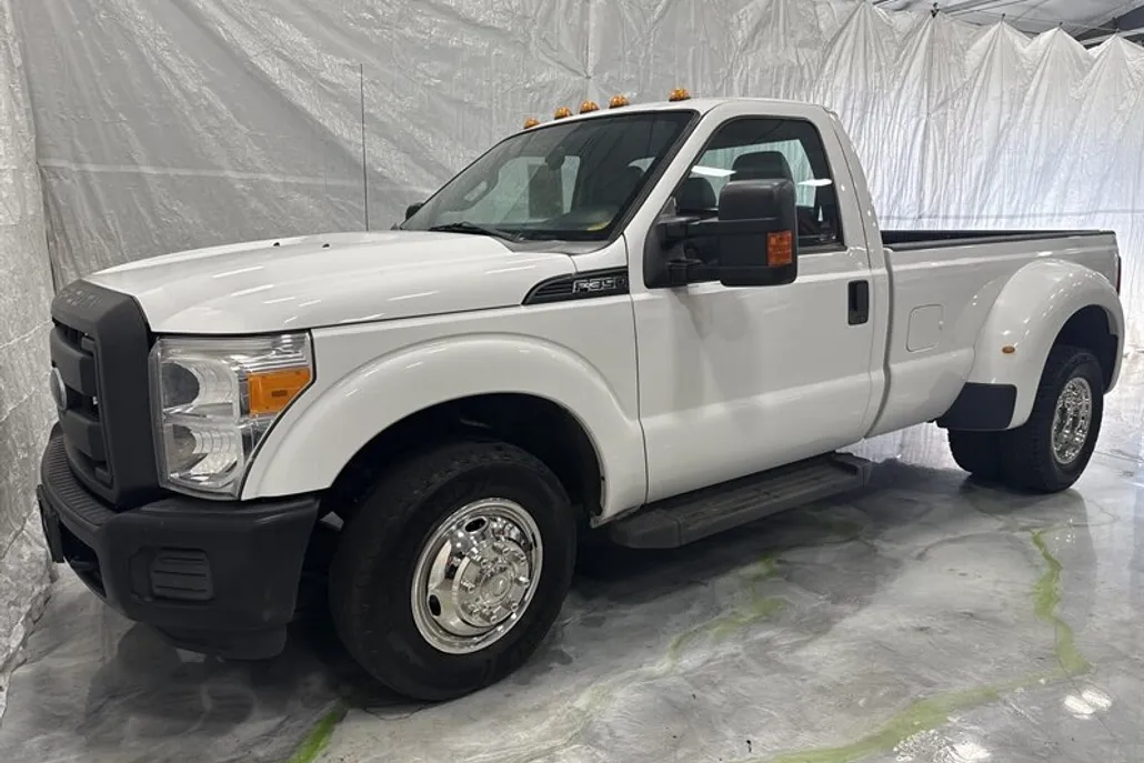 2016 Ford F-350 XL photo 1