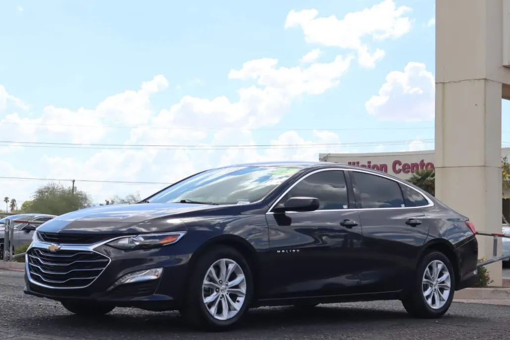 2023 Chevrolet Malibu 1LT photo 1