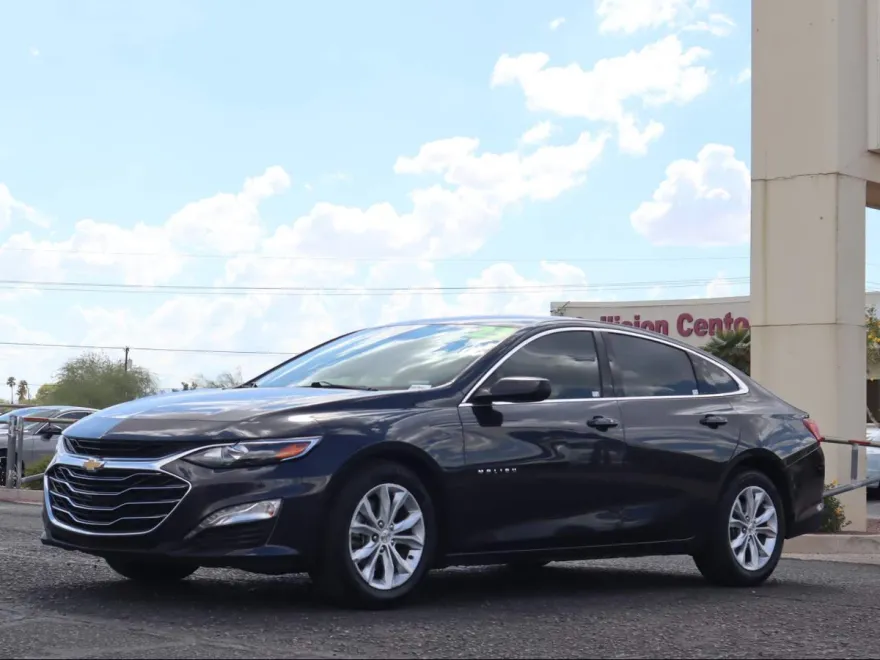 2023 Chevrolet Malibu 1LT photo 1