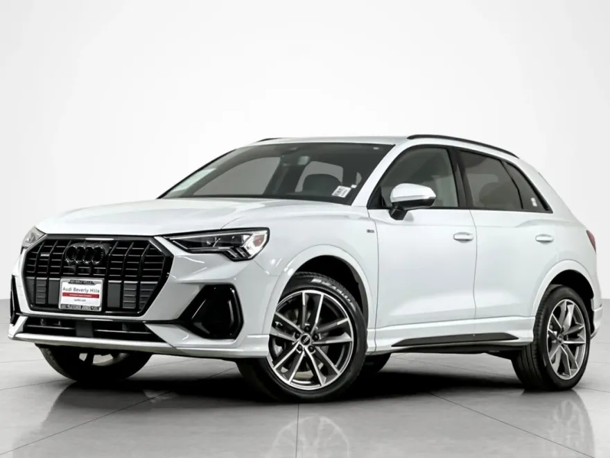 2025 Audi Q3 S line Premium 45 TFSI photo 1