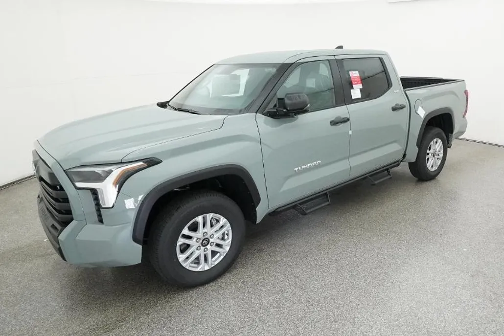 2026 Toyota Tundra SR5 CrewMax photo 1