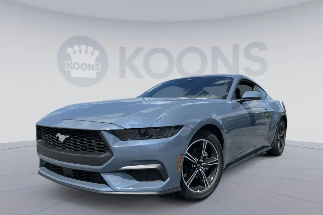 2025 Ford Mustang EcoBoost photo 1