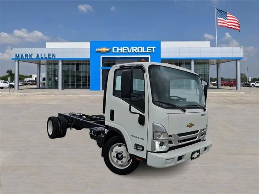 2024 Chevrolet Silverado 4500HD photo 1