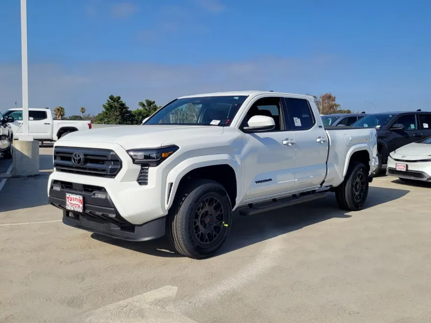2025 Toyota Tacoma SR5 Double Cab photo 1