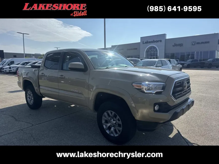 2018 Toyota Tacoma SR5 photo 1