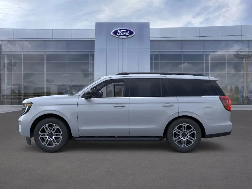 2025 Ford Expedition photo 1