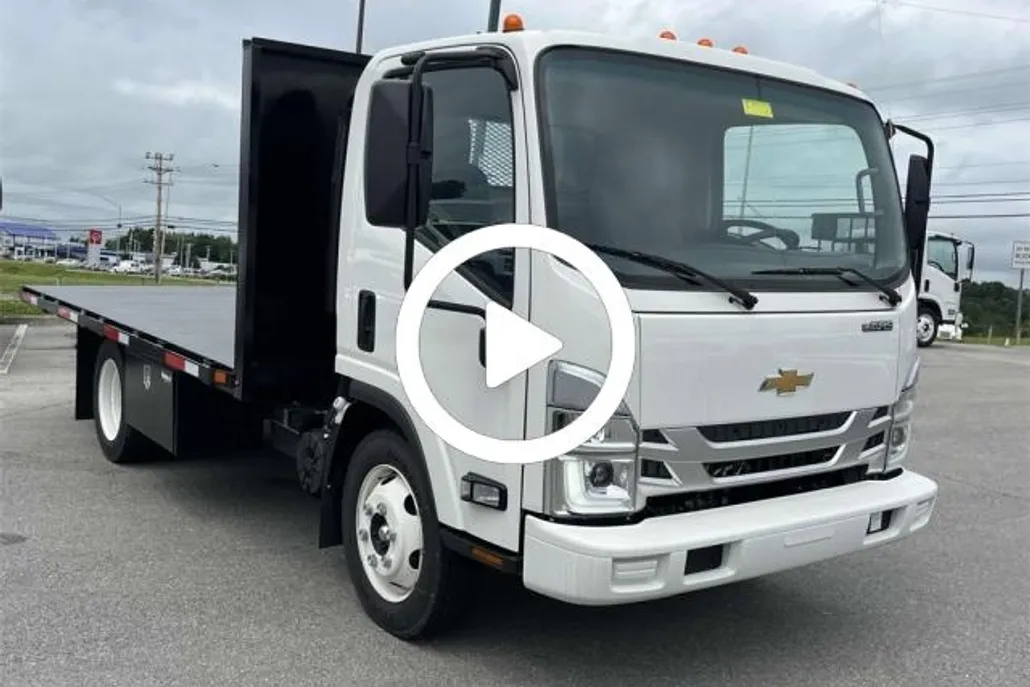 2024 Chevrolet Silverado 4500HD Base photo 1