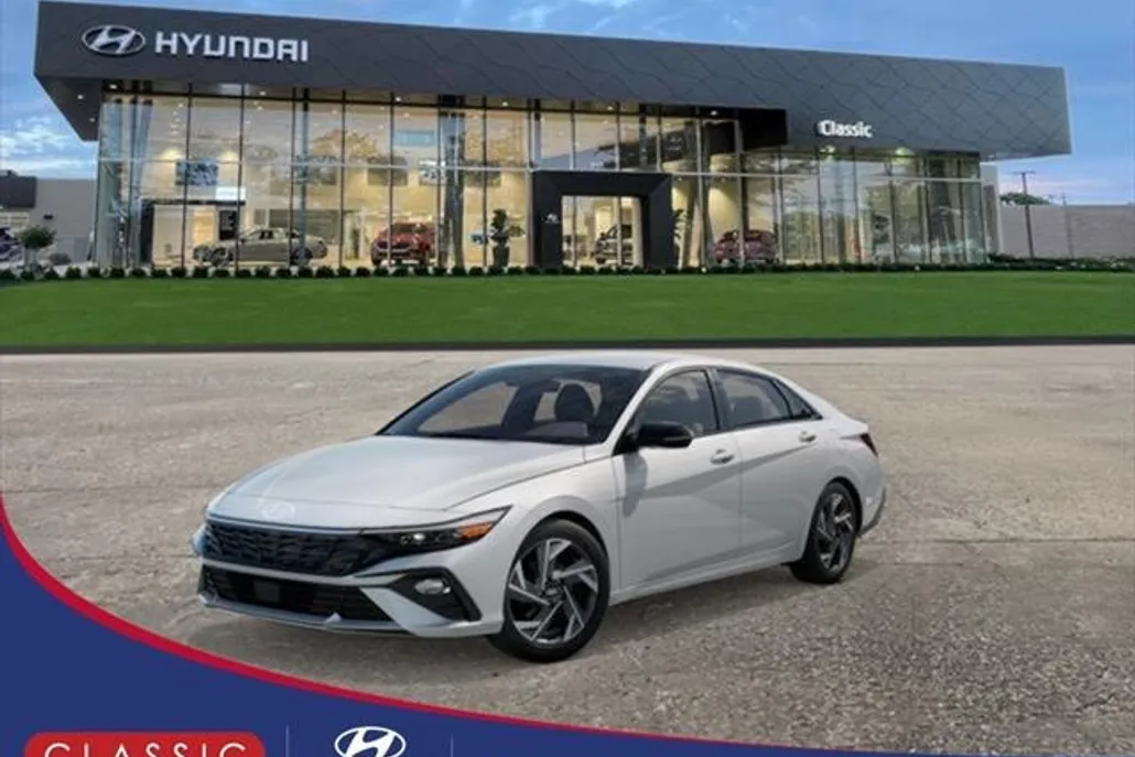 2025 Hyundai Elantra SEL Sport photo 1