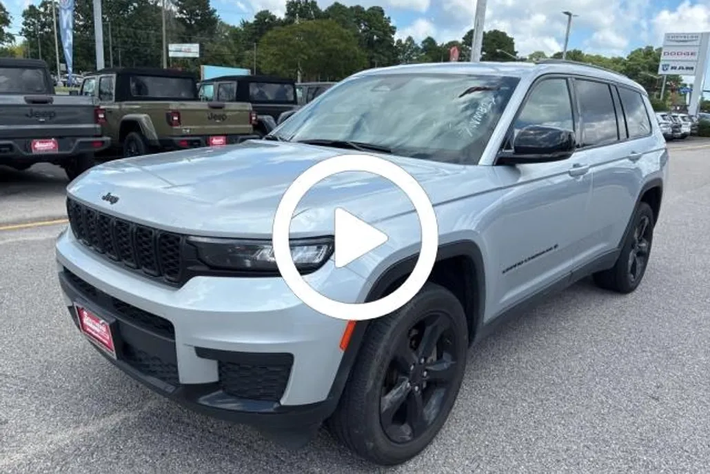 2023 Jeep Grand Cherokee Altitude photo 1