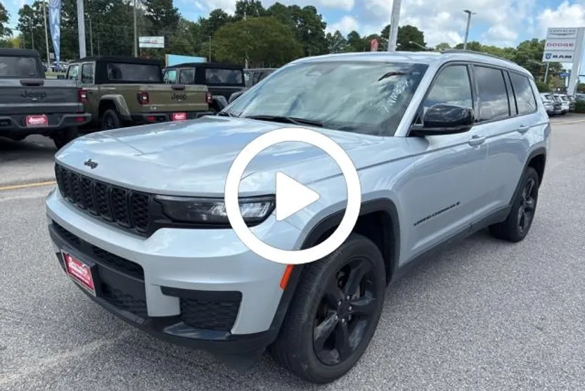 2023 Jeep Grand Cherokee Altitude photo 1