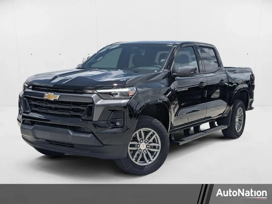 2025 Chevrolet Colorado Work Truck LT photo 1