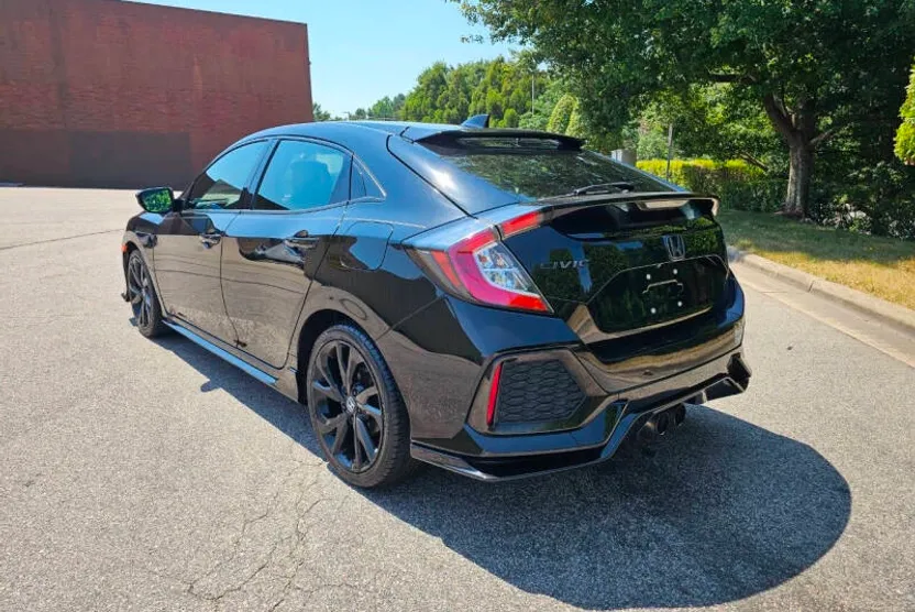 2018 Honda Civic Sport Hatchback photo 1