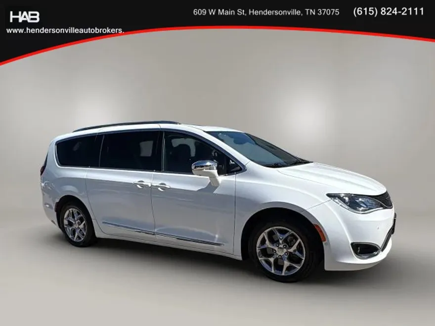 2019 Chrysler Pacifica Limited photo 1