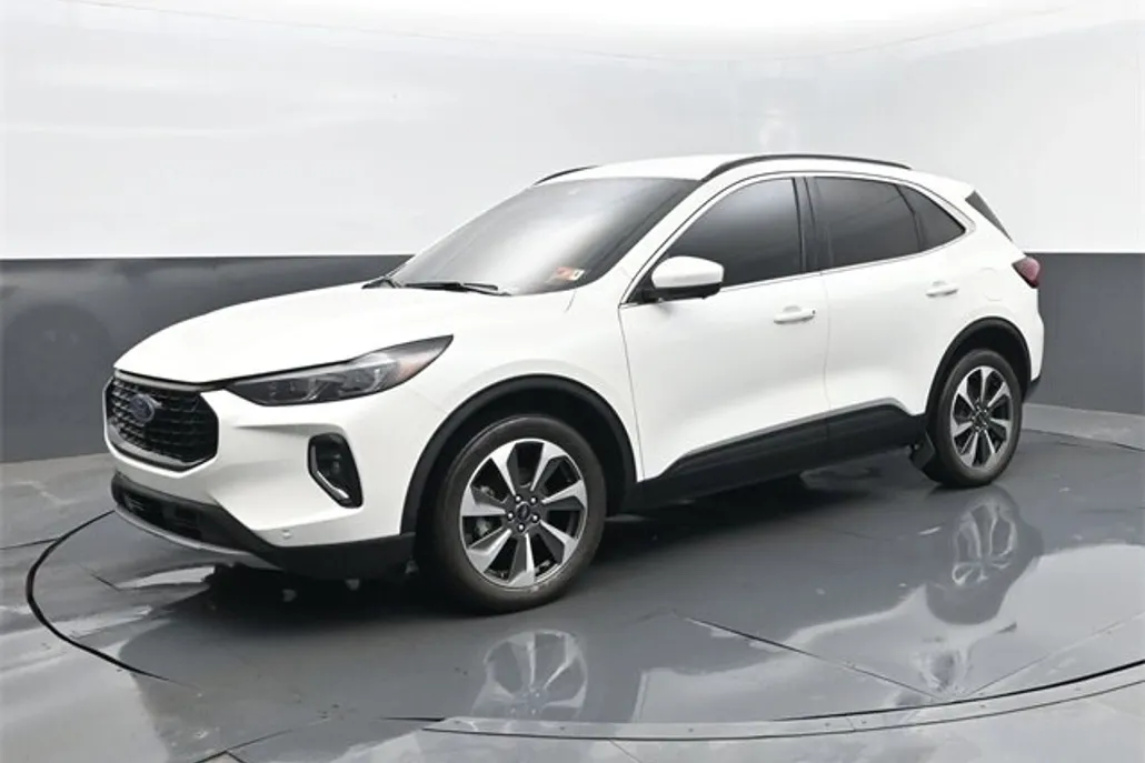 2023 Ford Escape Platinum photo 1