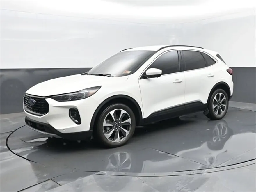 2023 Ford Escape Platinum photo 1