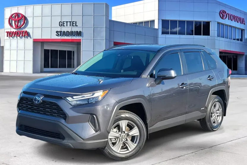 2024 Toyota RAV4 Hybrid LE photo 1