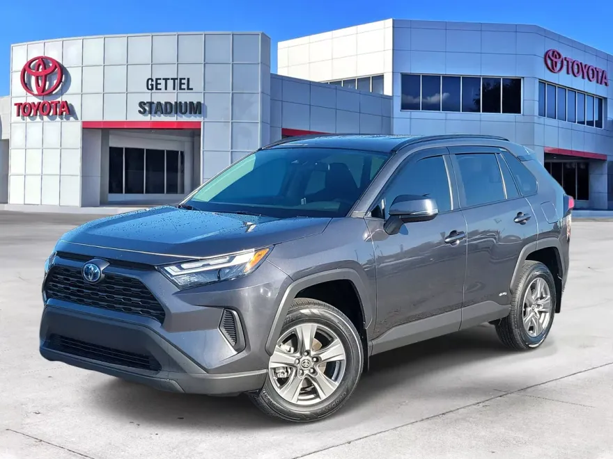 2024 Toyota RAV4 Hybrid LE photo 1