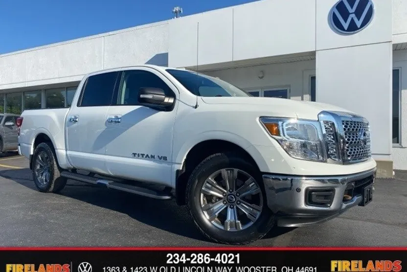 2018 Nissan Titan SV photo 1