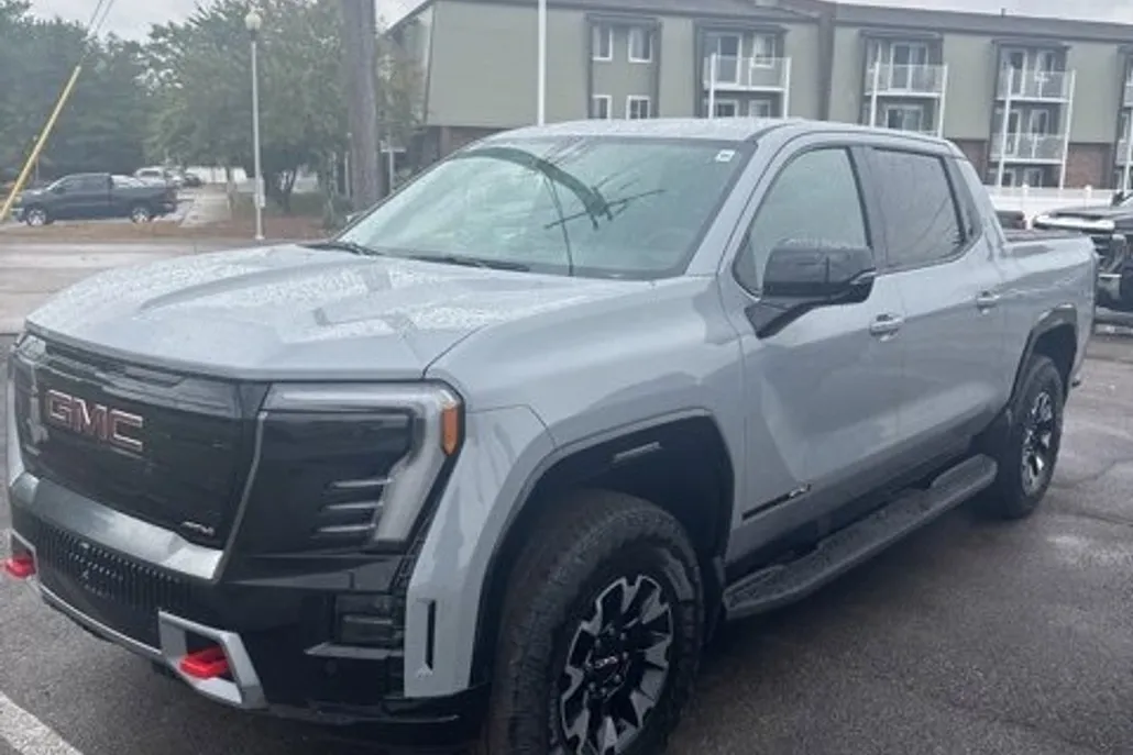 2026 Gmc Sierra EV AT4 photo 1