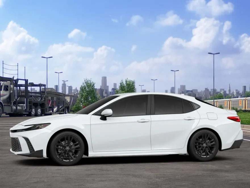 2025 Toyota Camry SE photo 1