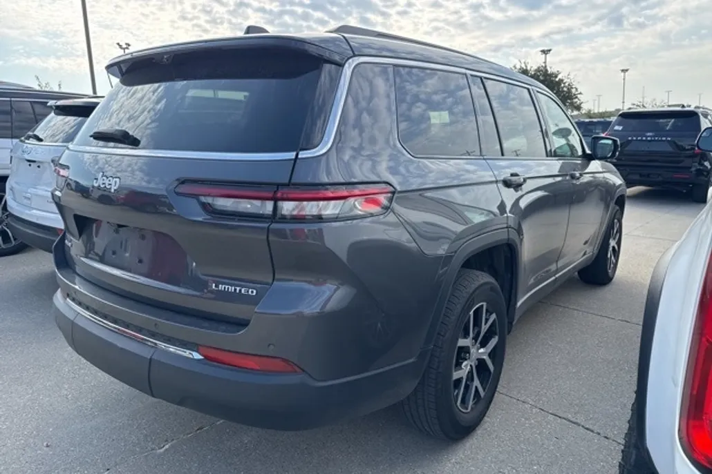 2024 Jeep Grand Cherokee Limited photo 1
