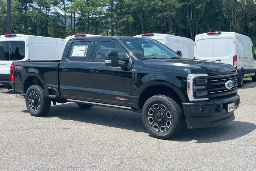 2025 Ford F-250 Platinum photo 1