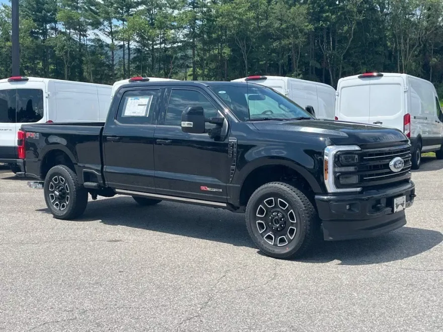 2025 Ford F-250 Platinum photo 1