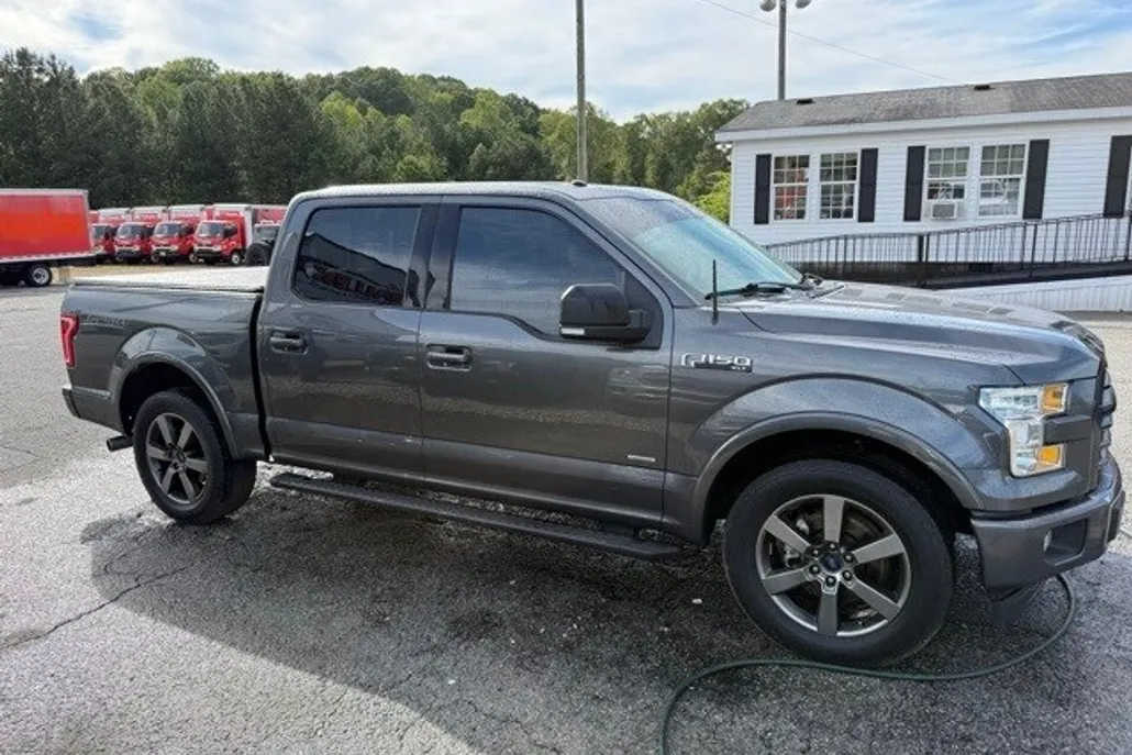 2017 Ford F-150 XLT photo 1