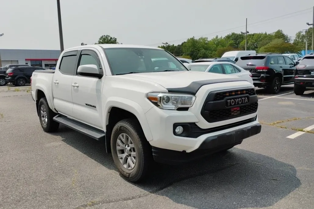 2019 Toyota Tacoma SR5 Double Cab photo 1