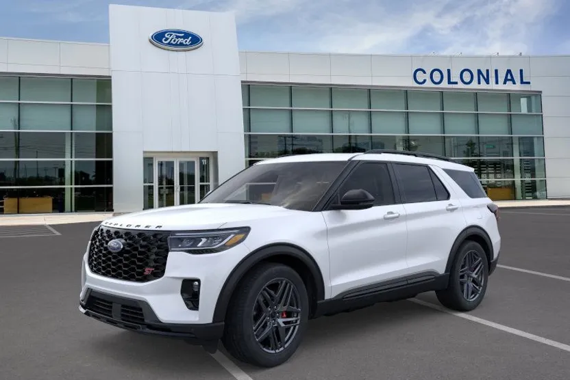 2025 Ford Explorer ST photo 1