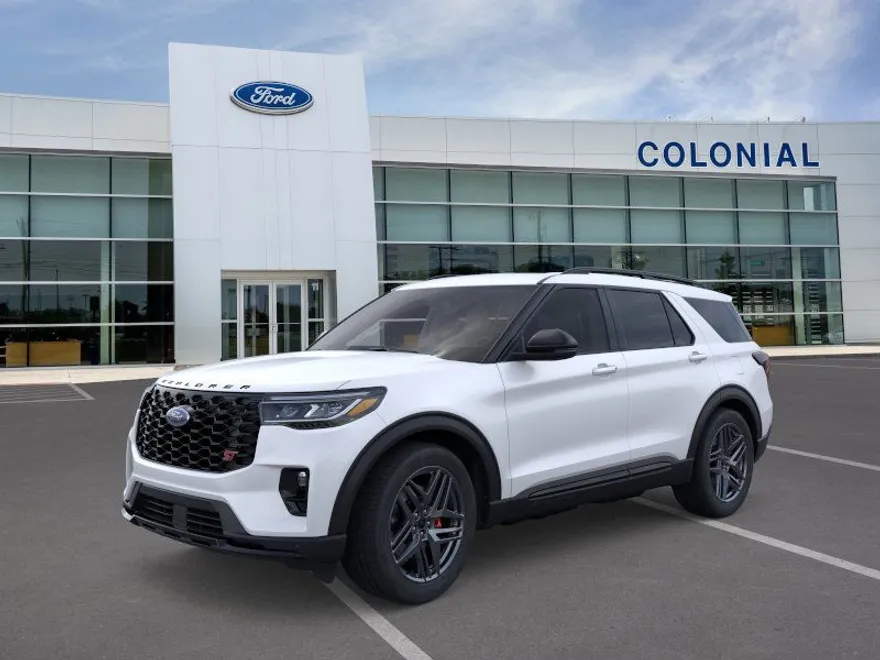 2025 Ford Explorer ST photo 1