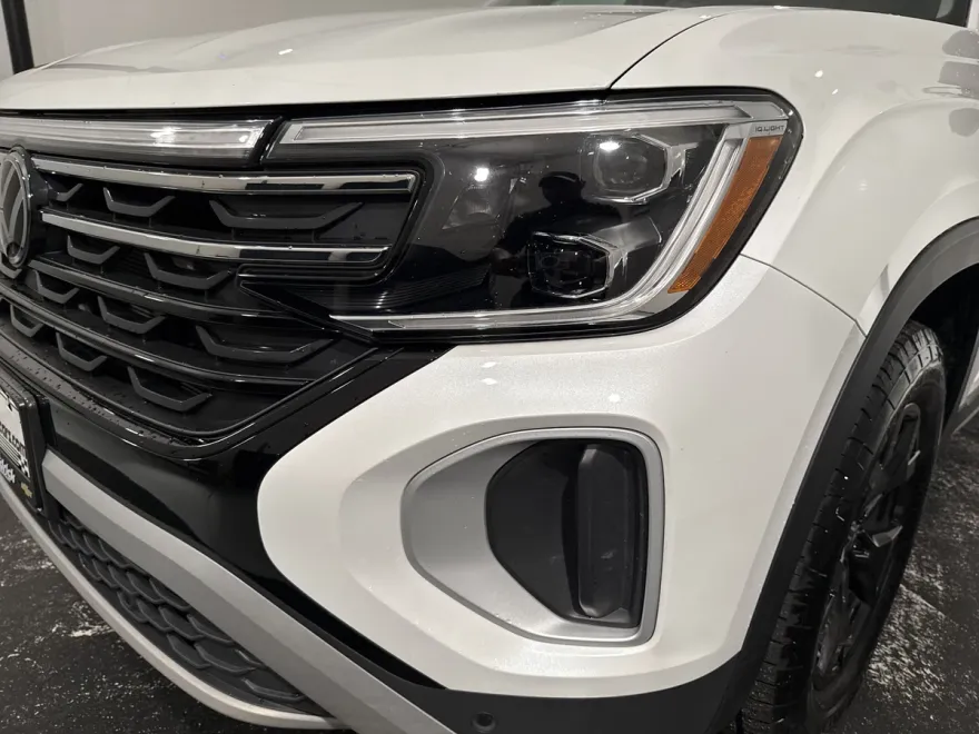 2024 Volkswagen Atlas Peak Edition SEL photo 1