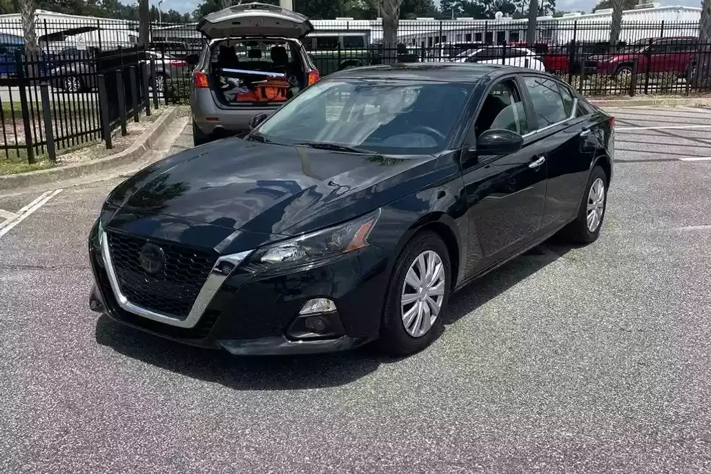 2022 Nissan Altima 2.5 S photo 1