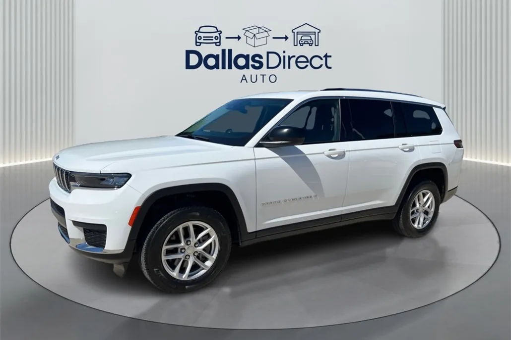 2022 Jeep Grand Cherokee Laredo photo 1