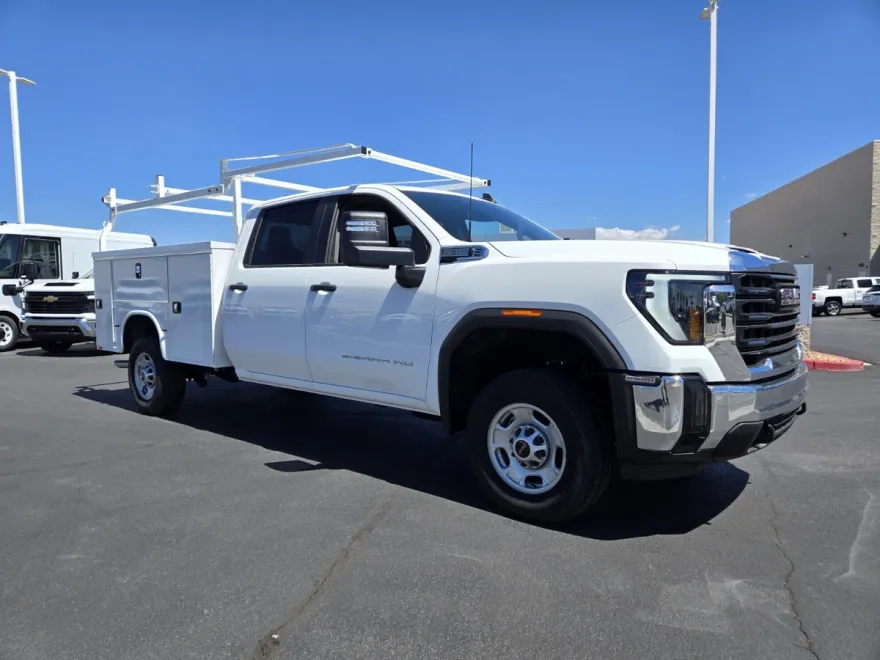 2024 Gmc Sierra 2500 HD Pro photo 1