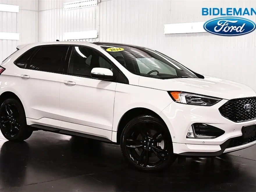 2024 Ford Edge ST photo 1