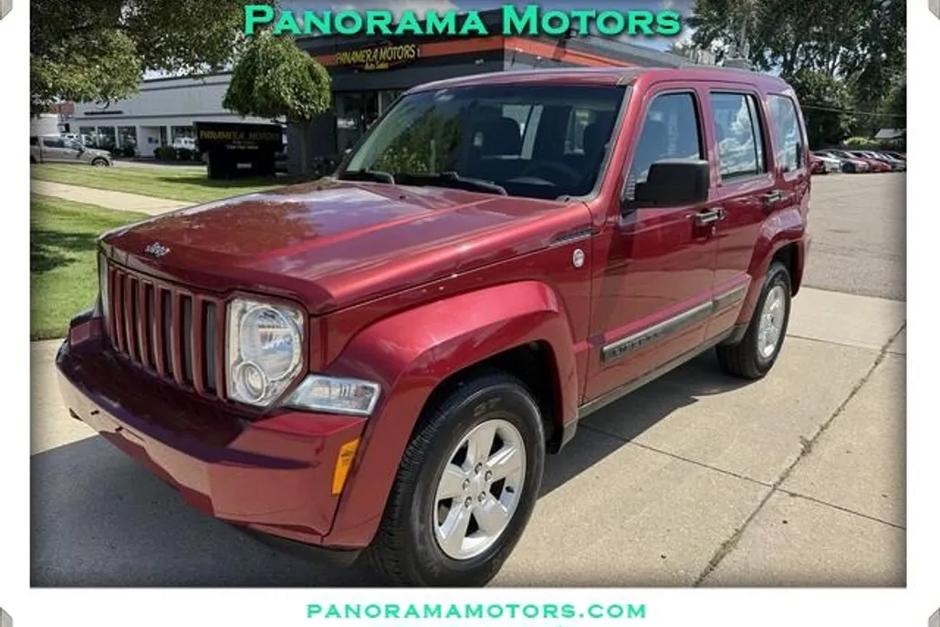 2012 Jeep Liberty Sport photo 1