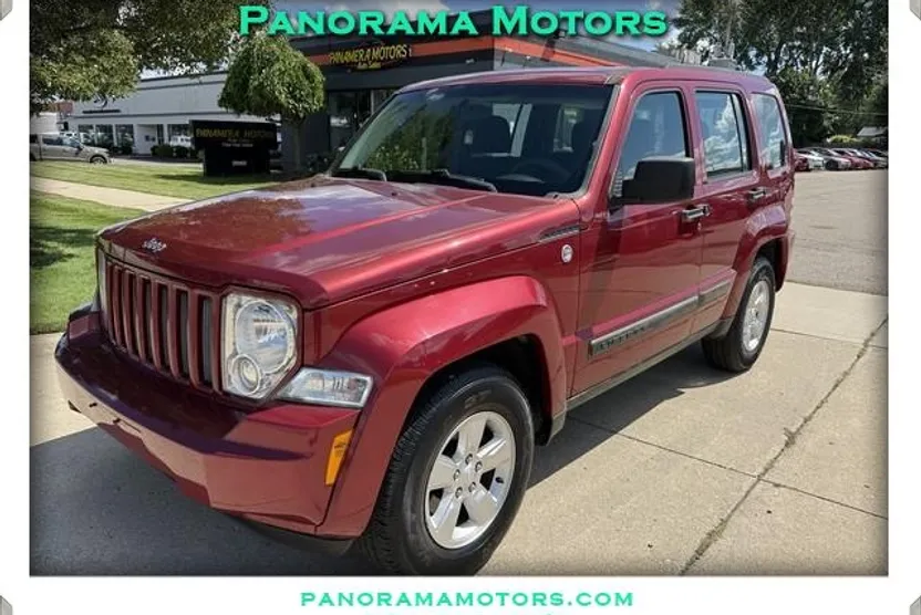 2012 Jeep Liberty Sport photo 1